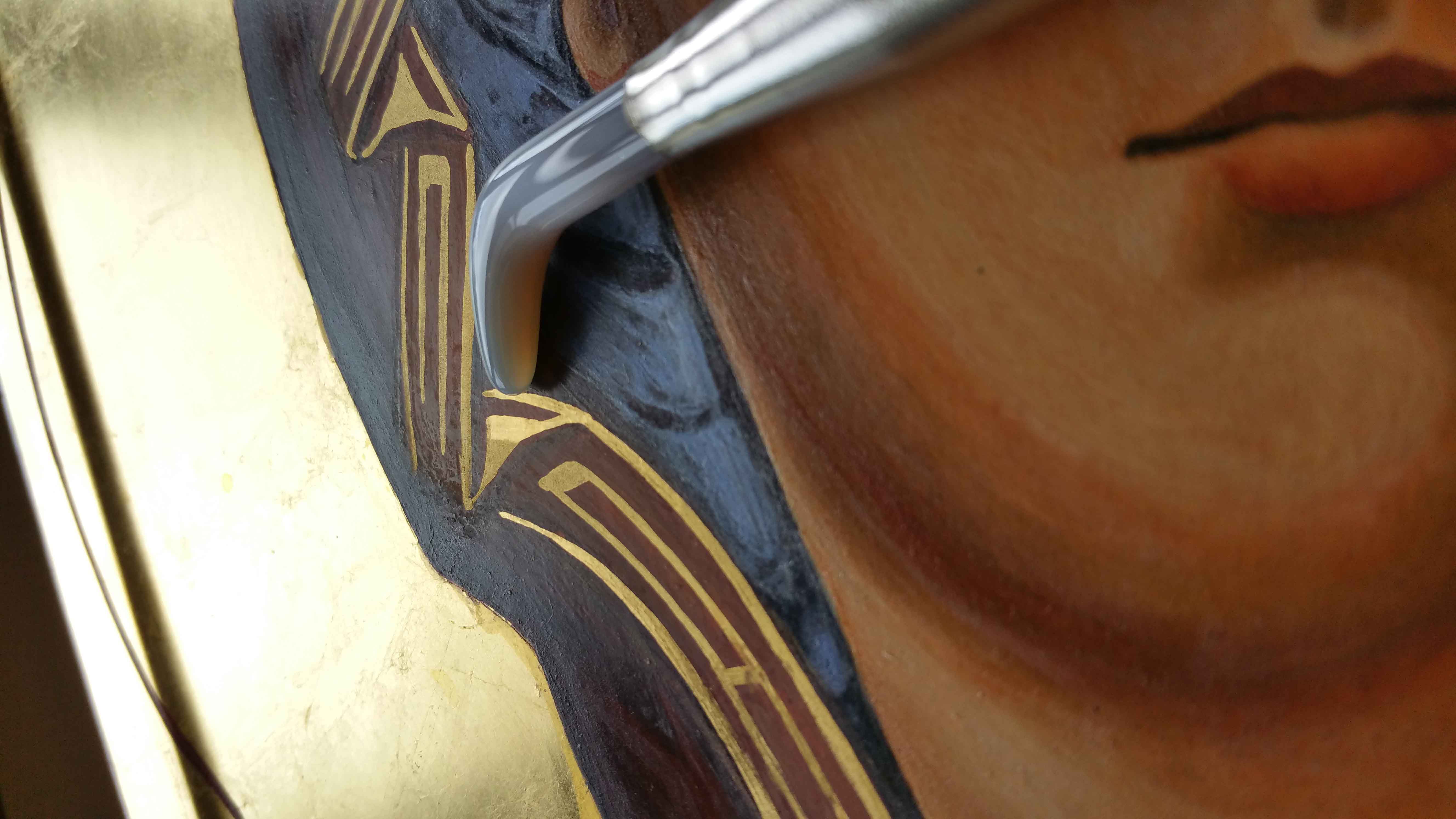 agate burnisher on shell gold